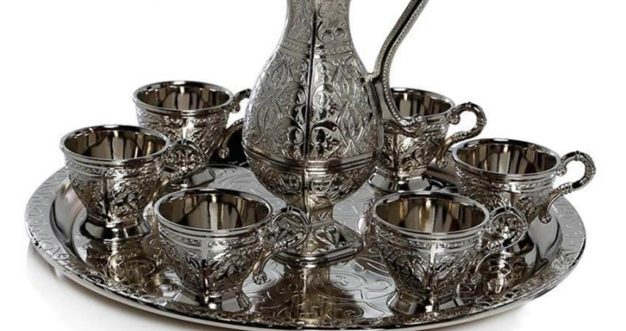 Gümüş Zemzem Takımlarının Temizliği Nasıl Yapılır? 1 Gumus zemzem takimlarinin temizligi nasil yapilir