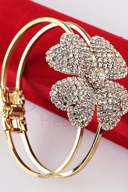 kelepce-kristal-tasli-bilezik-3-30-tl.jpg