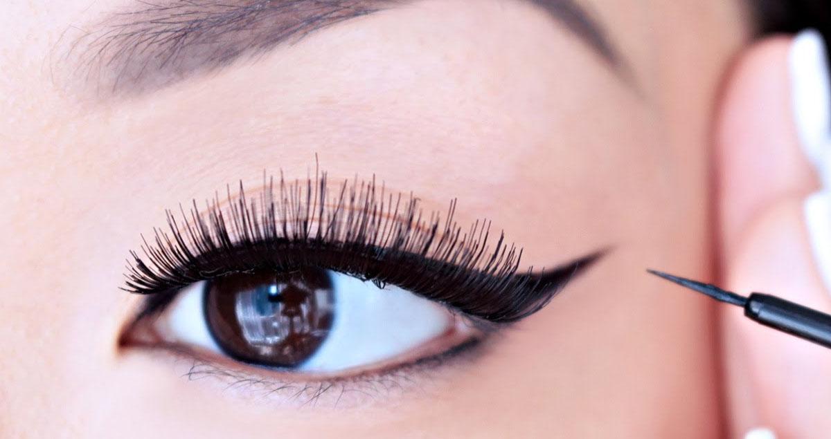 Simsiyah Akmayan Bir Goz Kalemi Avon Supershock Jel Eyeliner Bir Guzellik Hikayesi Moda Guzellik Makyaj Blogu